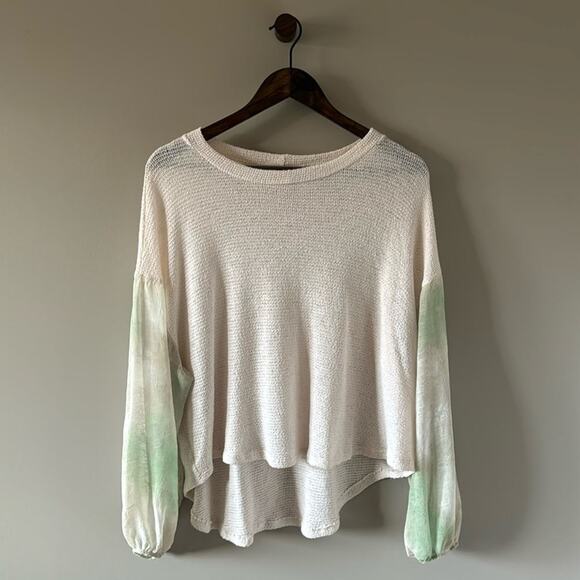 Blu Pepper Tops - GUC BLU PEPPER - DESIGNED IN CALIFORNIA TIE-DYE SLEEVE KNIT TOP SIZE MEDIUM